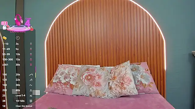 Snapshot of NayeCloud chatting on December 19, 2025, 3:43 am NayeCloud online show from December 19, 2025, 3:43 am