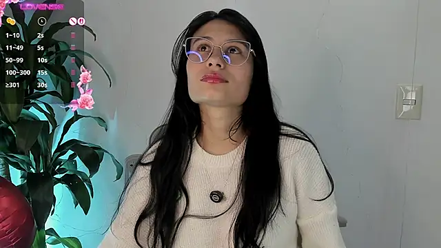 NayeCloud online show from April 16, 2026, 5:08 am