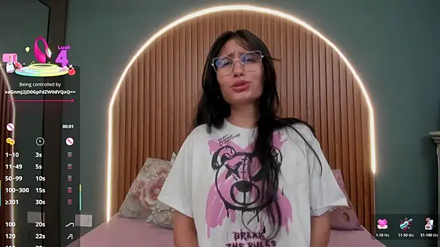 Snapshot of NayeCloud chatting on December 23, 2025, 3:39 am NayeCloud online show from December 23, 2025, 3:39 am