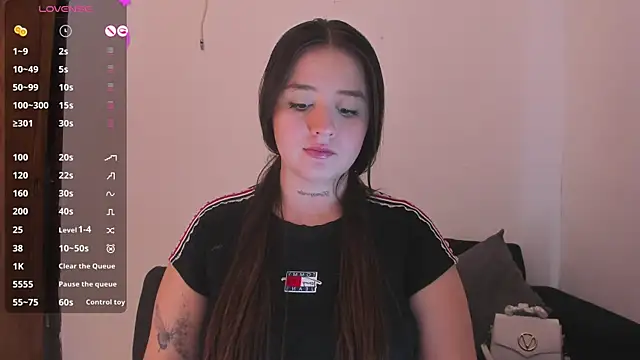 Sabrina Lennox online show from July 28, 2026, 3:25 am