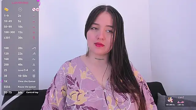 Sabrina Lennox online show from June 17, 2026, 6:29 pm