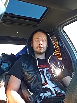 dadyyD95 online show from December 4, 2024, 2:42 pm