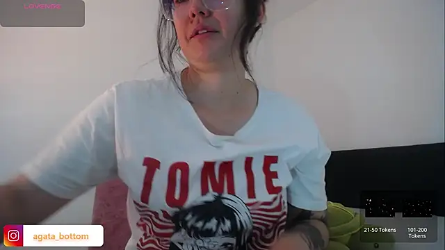 Snapshot of NewAgatha_Bolton chatting on October 6, 2025, 9:37 pm NewAgatha Bolton online show from October 6, 2025, 9:37 pm