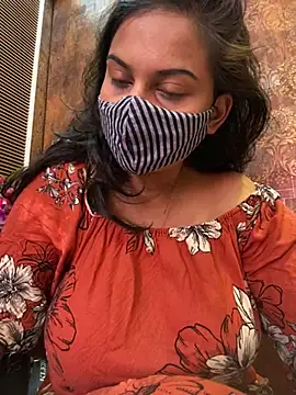 HaaniKaur online show from March 3, 2025, 7:35 am