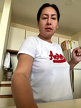 xLadyScarlettx online show from December 3, 2025, 3:11 pm