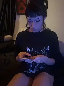Snapshot of Gothbabbi chatting on October 10, 2025, 12:33 am Gothbabbi online show from October 10, 2025, 12:33 am