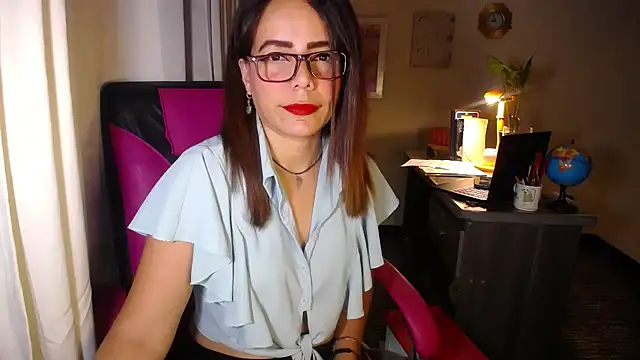 danielle rose 1 online show from April 10, 2026, 1:51 pm