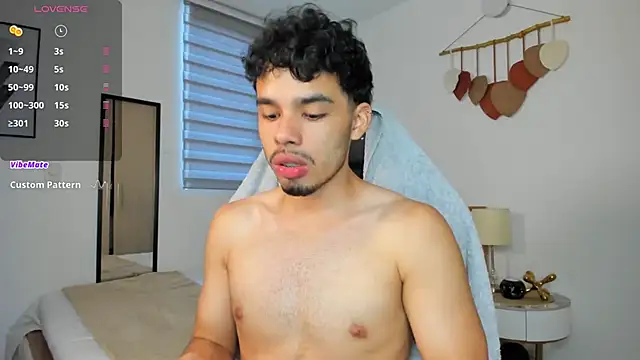 mateoleonee online show from February 28, 2025, 5:37 pm