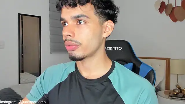 mateoleonee online show from March 11, 2025, 11:47 pm