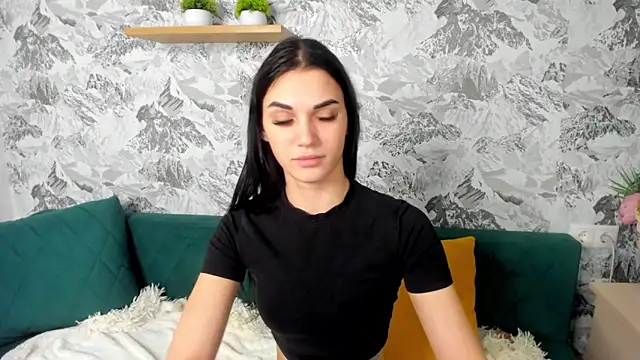 Snapshot of Hellen_Moore chatting on March 6, 2025, 12:43 am Hellen Moore online show from March 6, 2025, 12:43 am