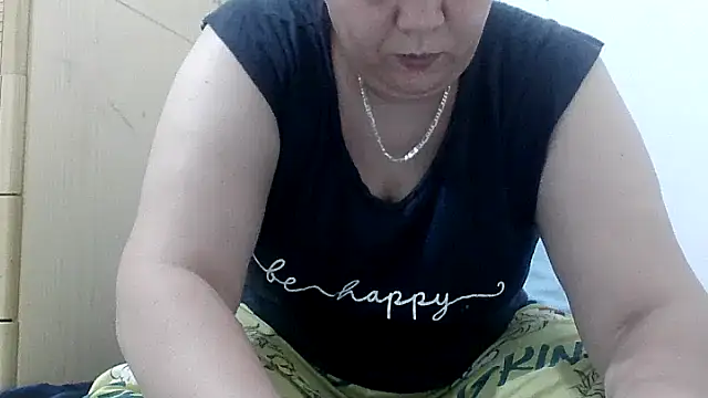 Snapshot of VixenBya chatting on June 7, 2026, 7:57 am VixenBya online show from June 7, 2026, 7:57 am
