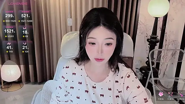 Snapshot of Yaikun0-0 chatting on November 14, 2025, 1:31 am Yaikun0-0 online show from November 14, 2025, 1:31 am