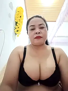 Snapshot of Sexy-bigtits2024 chatting on December 16, 2024, 12:49 pm Sexy-bigtits2024 online show from December 16, 2024, 12:49 pm