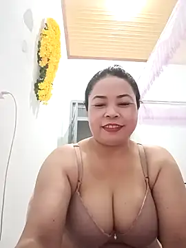 Snapshot of Sexy-bigtits2024 chatting on January 14, 2025, 11:16 pm Sexy-bigtits2024 online show from January 14, 2025, 11:16 pm