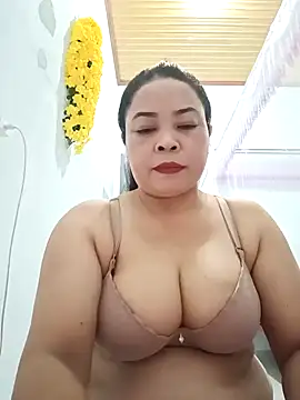 Snapshot of Sexy-bigtits2024 chatting on December 27, 2024, 1:28 pm Sexy-bigtits2024 online show from December 27, 2024, 1:28 pm
