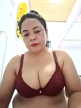Snapshot of Sexy-bigtits2024 chatting on December 23, 2024, 12:30 pm Sexy-bigtits2024 online show from December 23, 2024, 12:30 pm