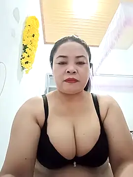 Snapshot of Sexy-bigtits2024 chatting on December 31, 2024, 11:31 am Sexy-bigtits2024 online show from December 31, 2024, 11:31 am