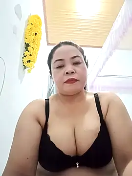 Snapshot of Sexy-bigtits2024 chatting on December 17, 2024, 12:22 pm Sexy-bigtits2024 online show from December 17, 2024, 12:22 pm