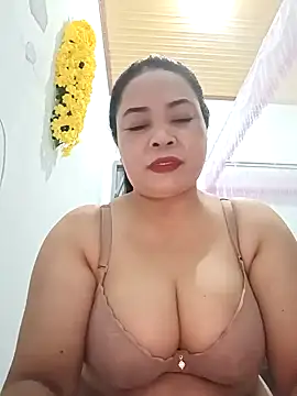 Snapshot of Sexy-bigtits2024 chatting on December 18, 2024, 1:02 pm Sexy-bigtits2024 online show from December 18, 2024, 1:02 pm