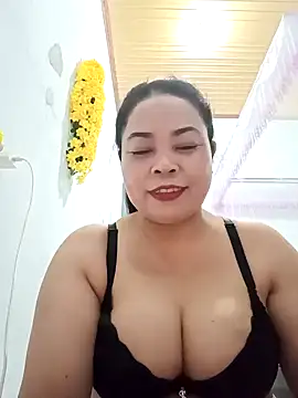 Snapshot of Sexy-bigtits2024 chatting on December 19, 2024, 12:56 pm Sexy-bigtits2024 online show from December 19, 2024, 12:56 pm