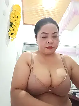 Snapshot of Sexy-bigtits2024 chatting on January 5, 2025, 1:15 pm Sexy-bigtits2024 online show from January 5, 2025, 1:15 pm