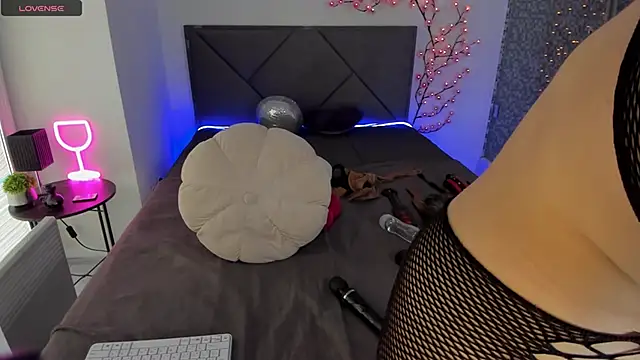 CassieEvans online show from March 6, 2026, 6:52 am