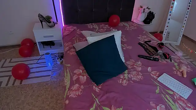 CassieEvans online show from February 27, 2025, 9:50 am