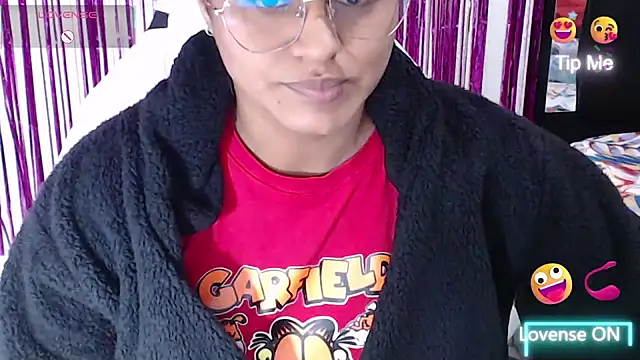 SweetAlmaa online show from March 11, 2026, 10:20 am