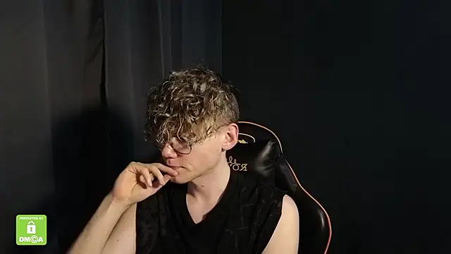 Snapshot of Keytaro chatting on January 31, 2026, 8:18 pm Keytaro online show from January 31, 2026, 8:18 pm