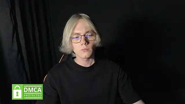 Keytaro online show from May 25, 2026, 1:21 pm