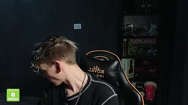 Keytaro online show from November 25, 2025, 1:55 pm