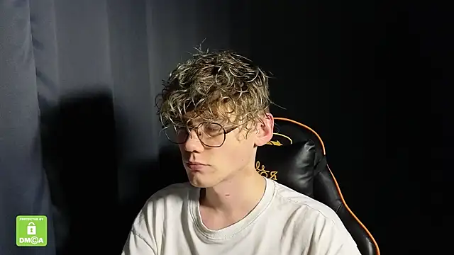 Snapshot of Keytaro chatting on January 13, 2026, 7:29 pm Keytaro online show from January 13, 2026, 7:29 pm