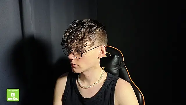 Snapshot of Keytaro chatting on January 14, 2026, 8:56 pm Keytaro online show from January 14, 2026, 8:56 pm