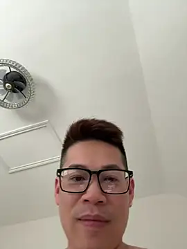 Kensushi3030 online show from May 15, 2026, 4:38 pm