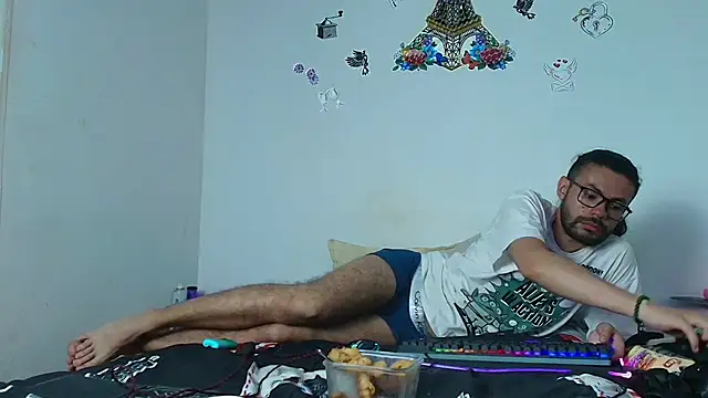 Snapshot of RodriWhite chatting on May 26, 2026, 3:37 am RodriWhite online show from May 26, 2026, 3:37 am