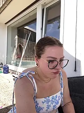 Snapshot of Fancy-Francy chatting on May 28, 2026, 12:44 pm Fancy-Francy online show from May 28, 2026, 12:44 pm