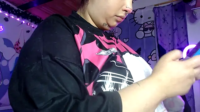 lussyevans24 online show from September 23, 2025, 1:34 am