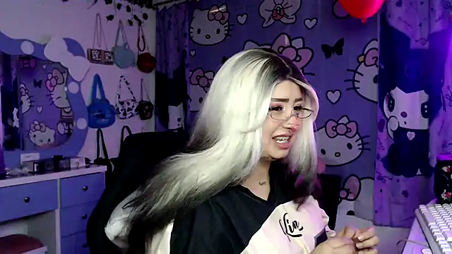 lussyevans24 online show from February 25, 2026, 3:51 am