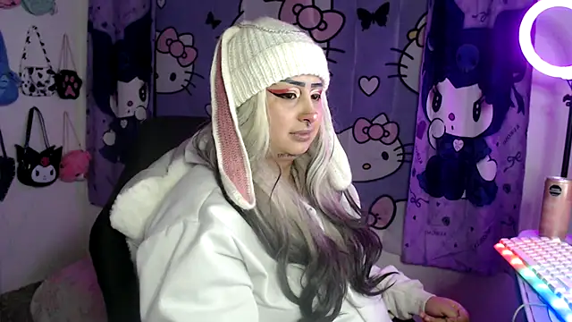 lussyevans24 online show from September 17, 2025, 6:15 am