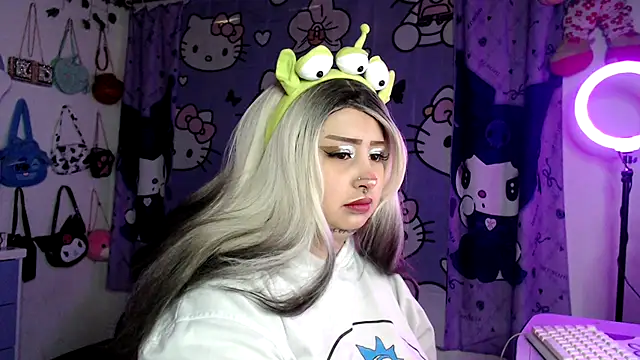 lussyevans24 online show from February 6, 2026, 6:31 am