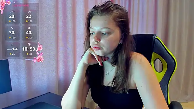 Snapshot of Nicky_Rosee chatting on July 3, 2026, 1:12 am Nicky Rosee online show from July 3, 2026, 1:12 am