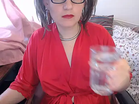 Snapshot of SofieStarlet chatting on July 13, 2026, 1:43 pm SofieStarlet online show from July 13, 2026, 1:43 pm