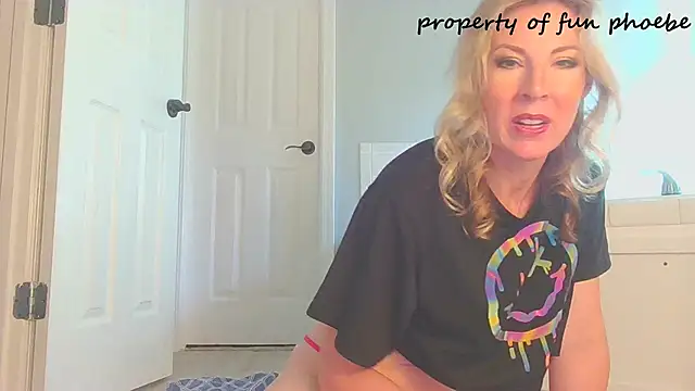 Snapshot of Fun_Phoebe chatting on April 21, 2026, 1:39 pm Fun Phoebe online show from April 21, 2026, 1:39 pm