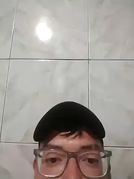 Snapshot of Malvadoo25 chatting on October 24, 2025, 7:24 pm Malvadoo25 online show from October 24, 2025, 7:24 pm