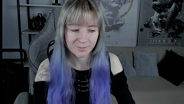 Snapshot of LexiWenford chatting on October 31, 2025, 3:03 am LexiWenford online show from October 31, 2025, 3:03 am