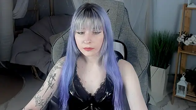 Snapshot of LexiWenford chatting on December 19, 2025, 12:40 pm LexiWenford online show from December 19, 2025, 12:40 pm