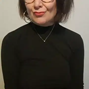 Snapshot of Viola8p chatting on November 30, 2025, 10:27 am Viola8p online show from November 30, 2025, 10:27 am