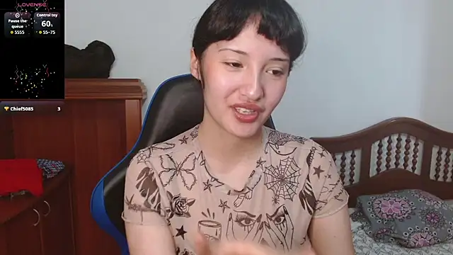 alexaa08 online show from December 4, 2025, 12:59 pm