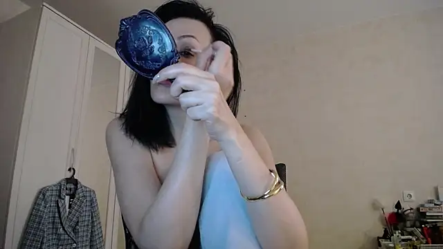 Snapshot of Devil_Goddess chatting on June 11, 2026, 12:13 pm Devil Goddess online show from June 11, 2026, 12:13 pm