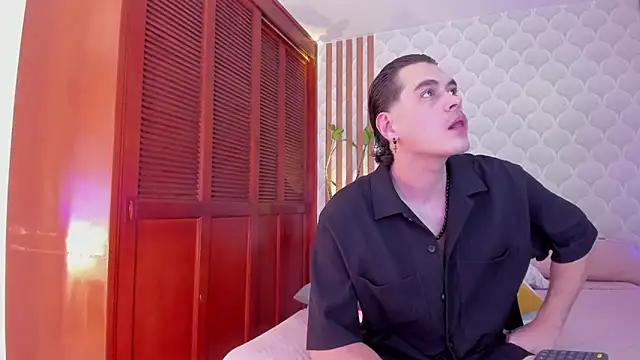 Snapshot of PamelaReall chatting on September 26, 2025, 8:10 am PamelaReall online show from September 26, 2025, 8:10 am